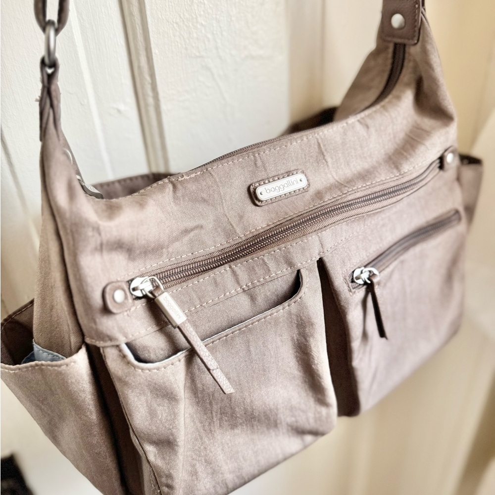 Baggallini Anywhere Large Hobo Shoulder Bag w/ RFID Wristlet Portobello Shimmer